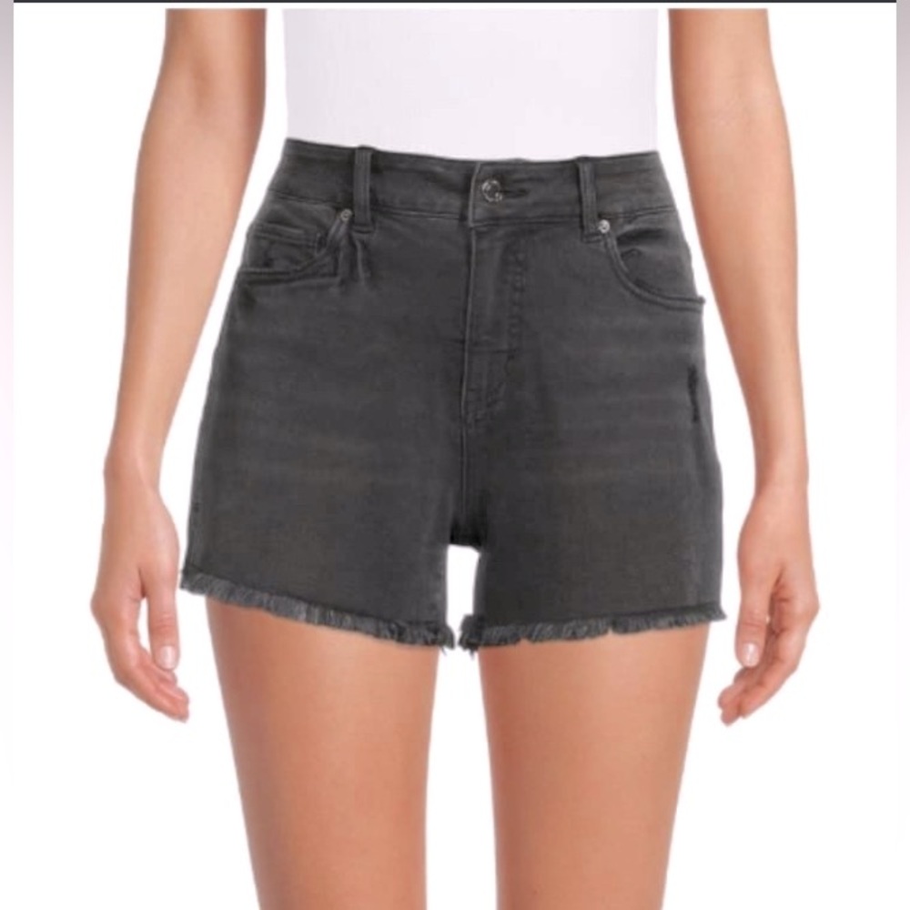 🖤 Time and Tru High-Rise Black Denim Shorts – Relaxed Fit 🖤